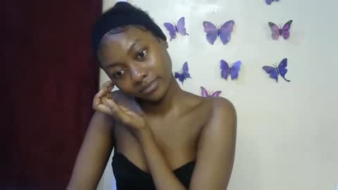 Snapshot of sexxy_divaa chatting on 05/07/26, 05:07 vicky online show from 05/07/26, 05:07