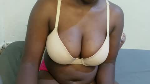 sexxy_maya1 online show from 04/16/26, 08:15