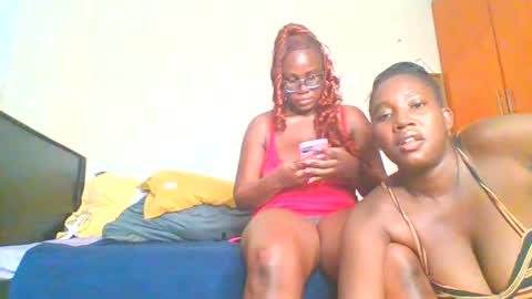 Snapshot of sexxy_thick_ebony chatting on 06/27/26, 10:09 Sweet doll online show from 06/27/26, 10:09