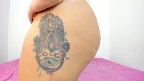 sexxylatincouple1 online show from 02/10/26, 10:08