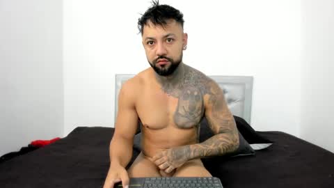 sexxylatincouple1 online show from 05/29/26, 09:51