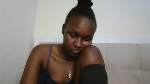 maya online show from 12/17/25, 08:04