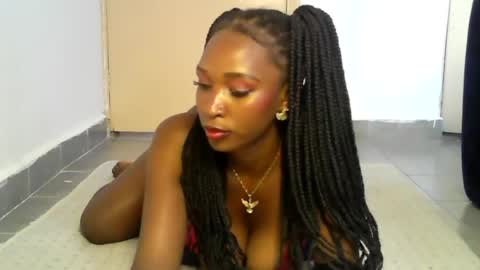 Snapshot of sexy_africana05 chatting on 07/08/26, 07:57 sexy_africana05 online show from 07/08/26, 07:57