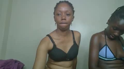 Snapshot of sexy_banny4 chatting on 01/15/26, 01:05 sexy_banny4 online show from 01/15/26, 01:05