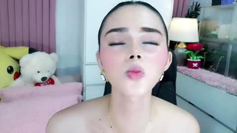 Snapshot of sexy_blairxx chatting on 05/21/26, 12:28 blair online show from 05/21/26, 12:28