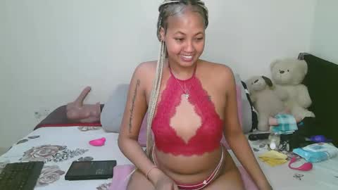 sexy_bluegirl online show from 05/02/26, 10:26