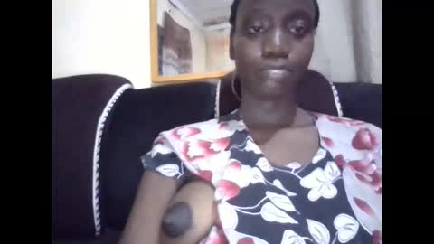 sexy_butty01 online show from 02/05/26, 09:41