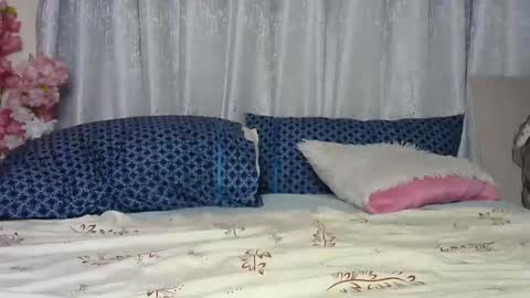 sexy_caramel8 online show from 10/13/25, 07:47