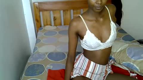 sexy_charliee online show from 02/06/26, 11:46