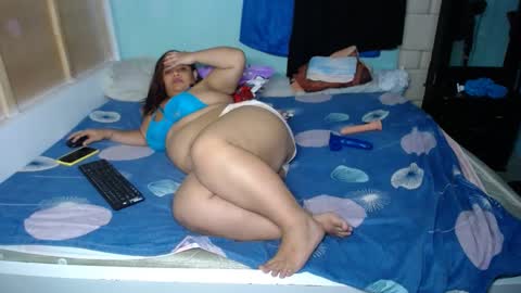 sexy_charlotte22 online show from 12/24/24, 06:00