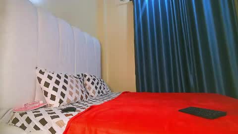 foxxy sweets online show from 05/07/26, 03:56