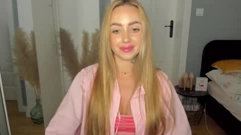 C o r a l i e online show from 05/29/26, 02:26