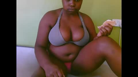 Snapshot of sexy_divana chatting on 02/21/25, 10:39 sexy_divana online show from 02/21/25, 10:39