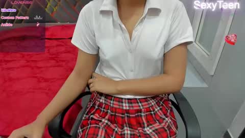 Snapshot of sexy_doll_1_ chatting on 02/10/25, 07:15 Sexydoll online show from 02/10/25, 07:15