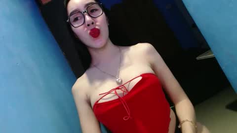 sexy_emily92 online show from 01/18/26, 02:43