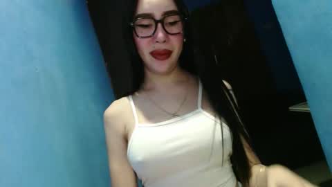 sexy_emily92 online show from 02/10/26, 01:10