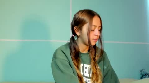 Antonella online show from 12/18/25, 08:59