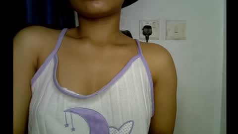 Snapshot of sexy_goddess_pet chatting on 07/16/26, 09:04 Ella online show from 07/16/26, 09:04