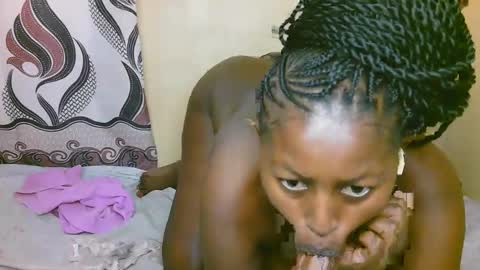 sexy_latasha online show from 10/03/25, 05:59