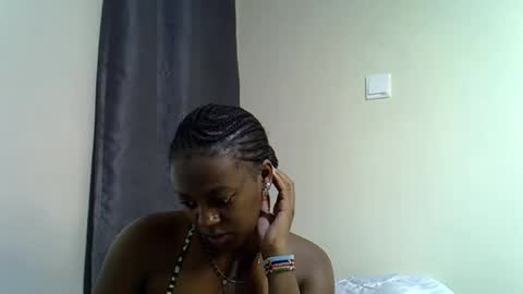 Snapshot of sexy_linda022 chatting on 06/01/26, 12:29 Linda online show from 06/01/26, 12:29