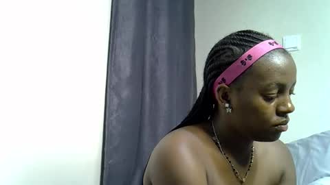 Snapshot of sexy_linda022 chatting on 06/02/26, 12:40 Linda online show from 06/02/26, 12:40
