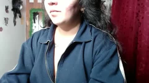 sexy lolas online show from 01/21/25, 05:49