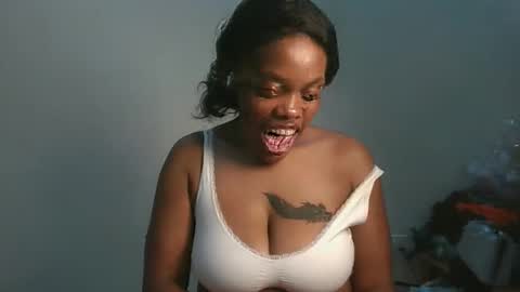 sexy_lyna online show from 01/18/26, 08:40