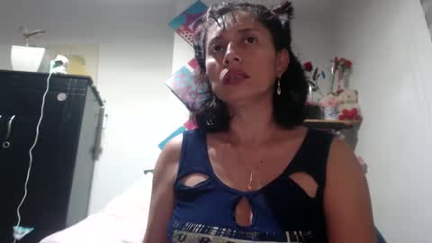 Snapshot of sexy_mary_69 chatting on 10/10/25, 11:48 Mary online show from 10/10/25, 11:48