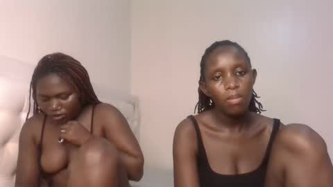 maya online show from 10/26/25, 12:27