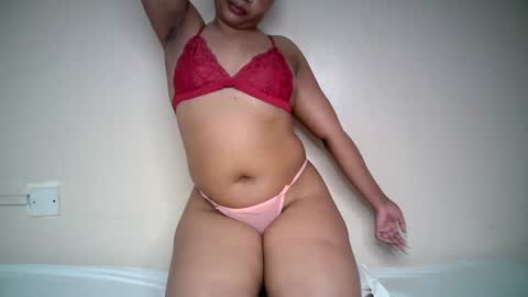 Snapshot of sexy_midnight11 chatting on 07/17/26, 06:02 nova online show from 07/17/26, 06:02