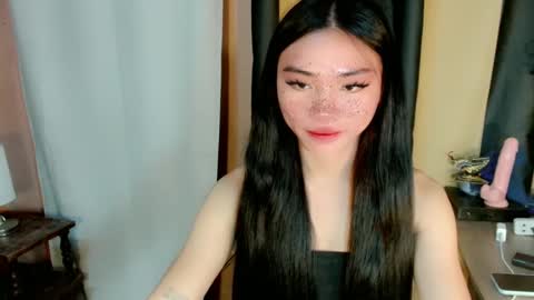 Snapshot of sexy_mikaxoxo chatting on 01/24/25, 01:56 mika online show from 01/24/25, 01:56
