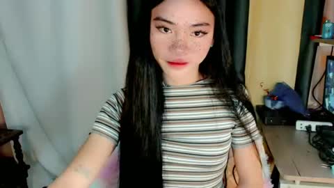Snapshot of sexy_mikaxoxo chatting on 01/28/25, 03:15 mika online show from 01/28/25, 03:15