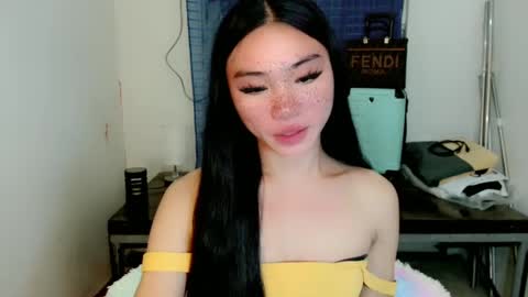 Snapshot of sexy_mikaxoxo chatting on 02/07/25, 06:03 mika online show from 02/07/25, 06:03
