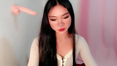 Snapshot of sexy_mikaxoxo chatting on 02/14/25, 06:08 mika online show from 02/14/25, 06:08