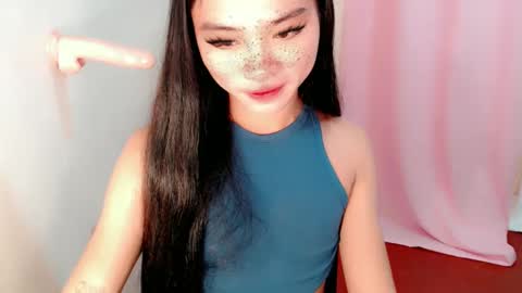 Snapshot of sexy_mikaxoxo chatting on 02/15/25, 02:33 mika online show from 02/15/25, 02:33