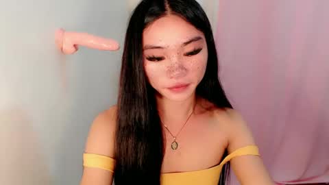 Snapshot of sexy_mikaxoxo chatting on 02/25/25, 01:06 mika online show from 02/25/25, 01:06