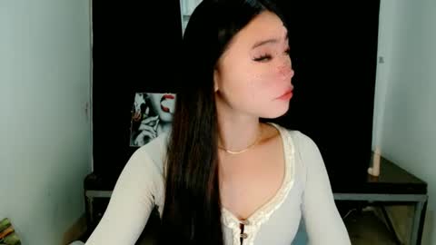 Snapshot of sexy_mikaxoxo chatting on 02/27/25, 09:11 mika online show from 02/27/25, 09:11