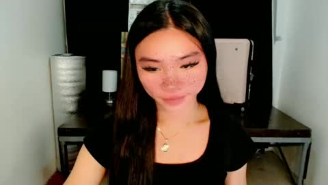 Snapshot of sexy_mikaxoxo chatting on 03/10/25, 06:05 mika online show from 03/10/25, 06:05