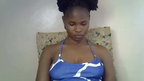 Molyne online show from 04/01/26, 02:14