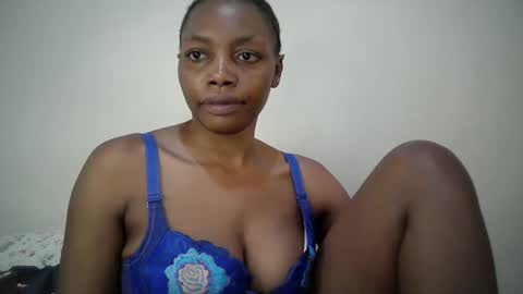 Snapshot of sexy_muna2 chatting on 05/10/26, 01:05 sexy_muna2 online show from 05/10/26, 01:05