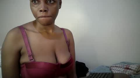 Snapshot of sexy_muna2 chatting on 05/15/26, 05:14 sexy_muna2 online show from 05/15/26, 05:14