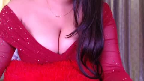 Snapshot of sexy_myra18 chatting on 05/15/26, 04:08 myra online show from 05/15/26, 04:08