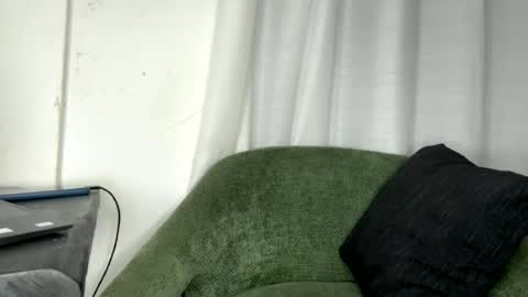 Snapshot of sexy_n_thick chatting on 06/19/26, 02:27 Lyn online show from 06/19/26, 02:27