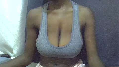 sexy_peach4 online show from 06/23/26, 10:52