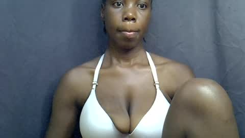 sexy_peach4 online show from 06/26/26, 11:09
