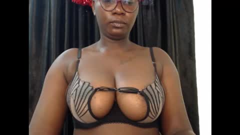 zoe online show from 12/17/25, 07:03