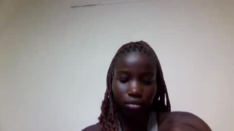 Snapshot of sexy_petittie chatting on 09/10/25, 07:14 sexy_petittie online show from 09/10/25, 07:14