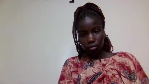 Snapshot of sexy_petittie chatting on 09/12/25, 09:37 sexy_petittie online show from 09/12/25, 09:37