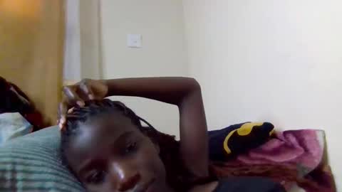 Snapshot of sexy_petittie chatting on 09/17/25, 07:43 sexy_petittie online show from 09/17/25, 07:43