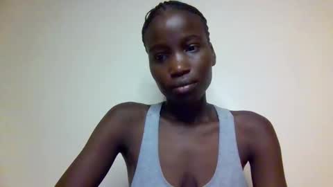 Snapshot of sexy_petittie chatting on 10/12/25, 08:24 sexy_petittie online show from 10/12/25, 08:24